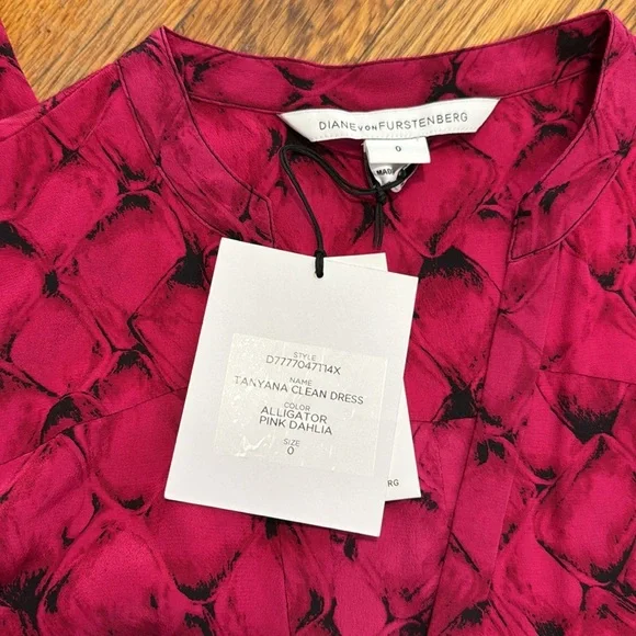 Diane Von Furstenberg tanyana clean Dress alligator pink dahlia 100%silk NO BELT
